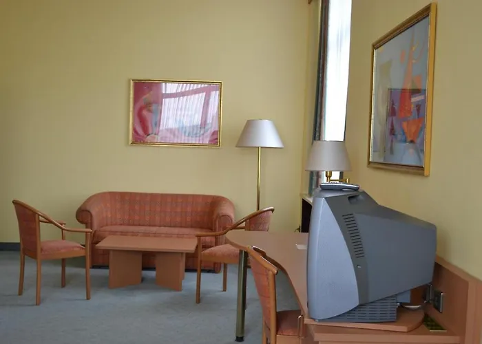 호텔 Tagungshotel Hoechster Hof 3*